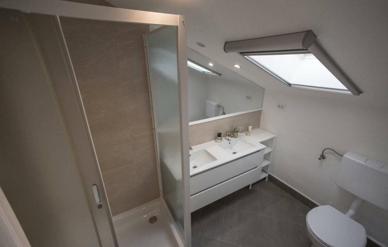 Relaxing Whole Top Floor Apartment By The Sea 자보리치 외부 사진