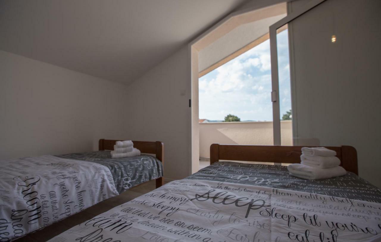 Relaxing Whole Top Floor Apartment By The Sea 자보리치 외부 사진