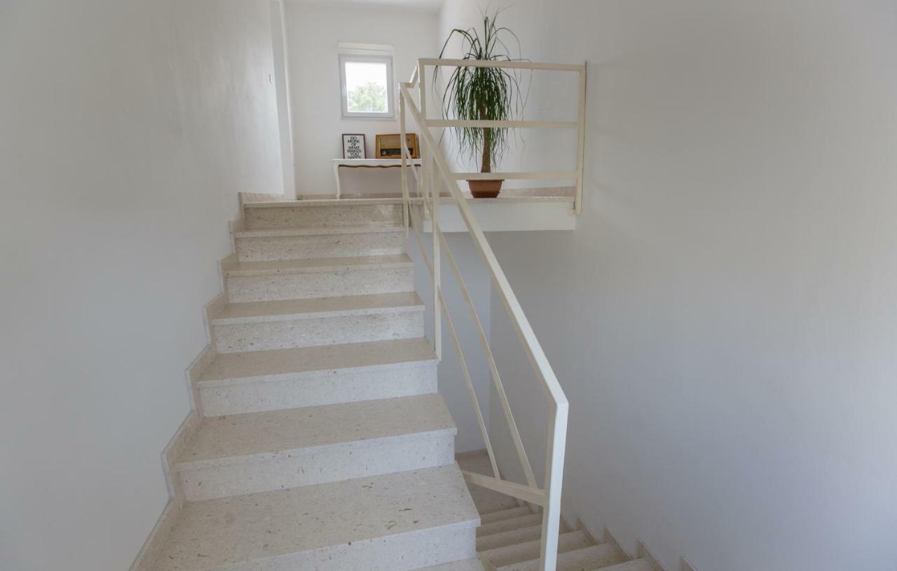 Relaxing Whole Top Floor Apartment By The Sea 자보리치 외부 사진