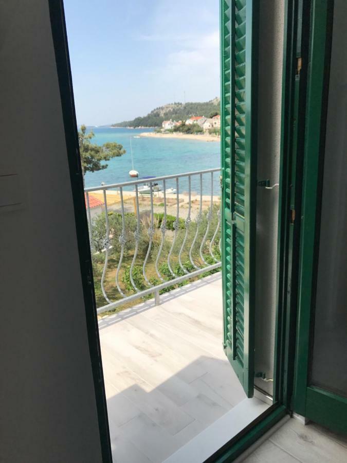Relaxing Whole Top Floor Apartment By The Sea 자보리치 외부 사진